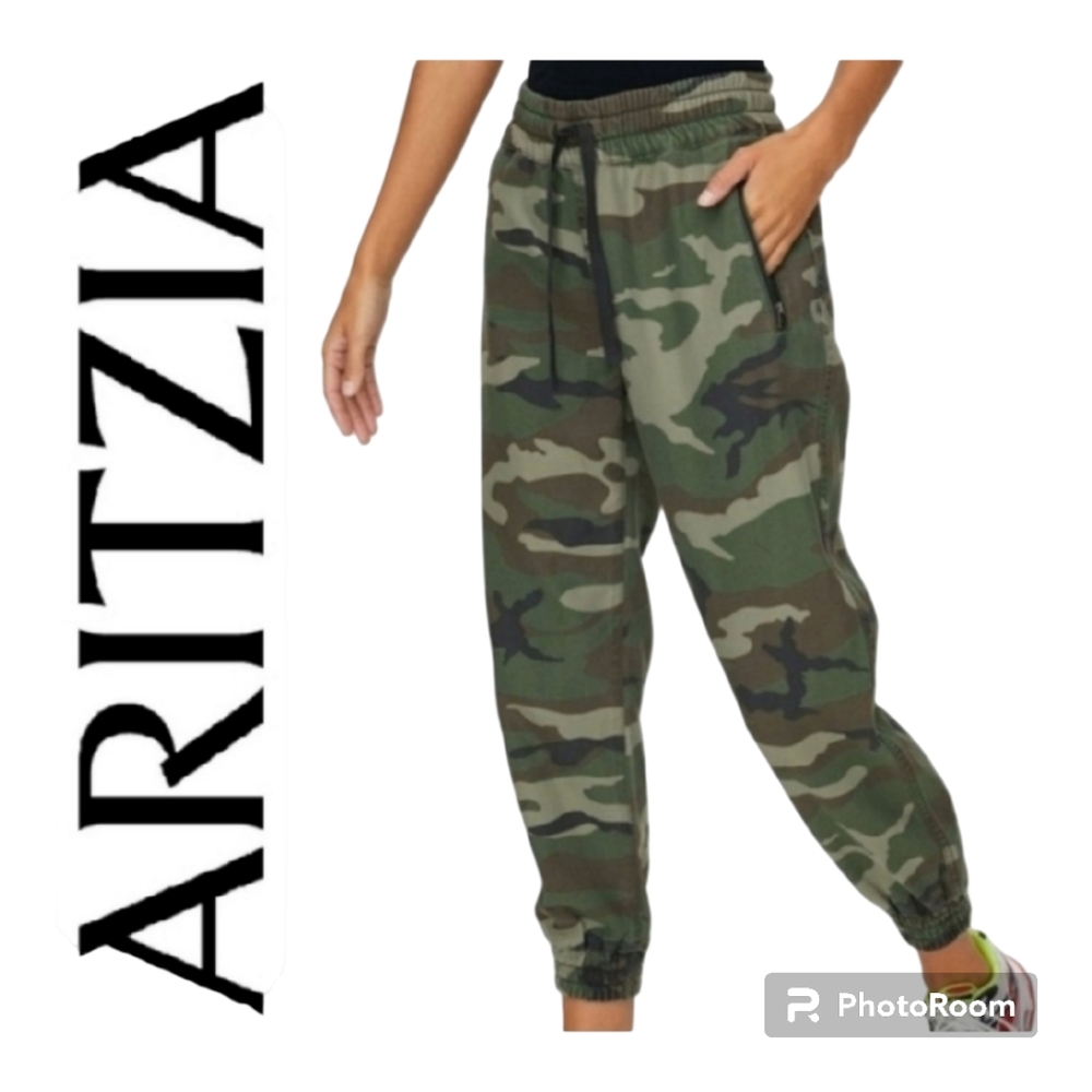 Aritzia TNA Camo Camouflage Joggers Alix Pants